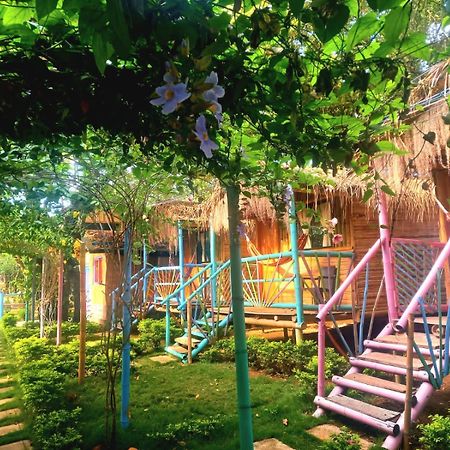 Avani Del Desierto Villavieja Esterno foto