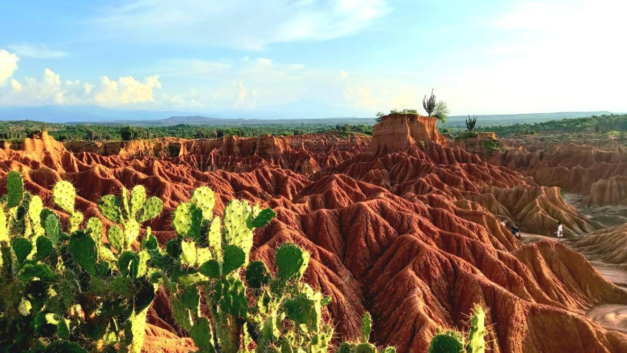 Avani Del Desierto Villavieja Esterno foto